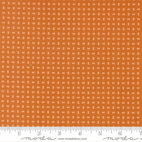 PUMPKIN Spools, Scenery by Elizabeth Hartman for Moda Fabrics