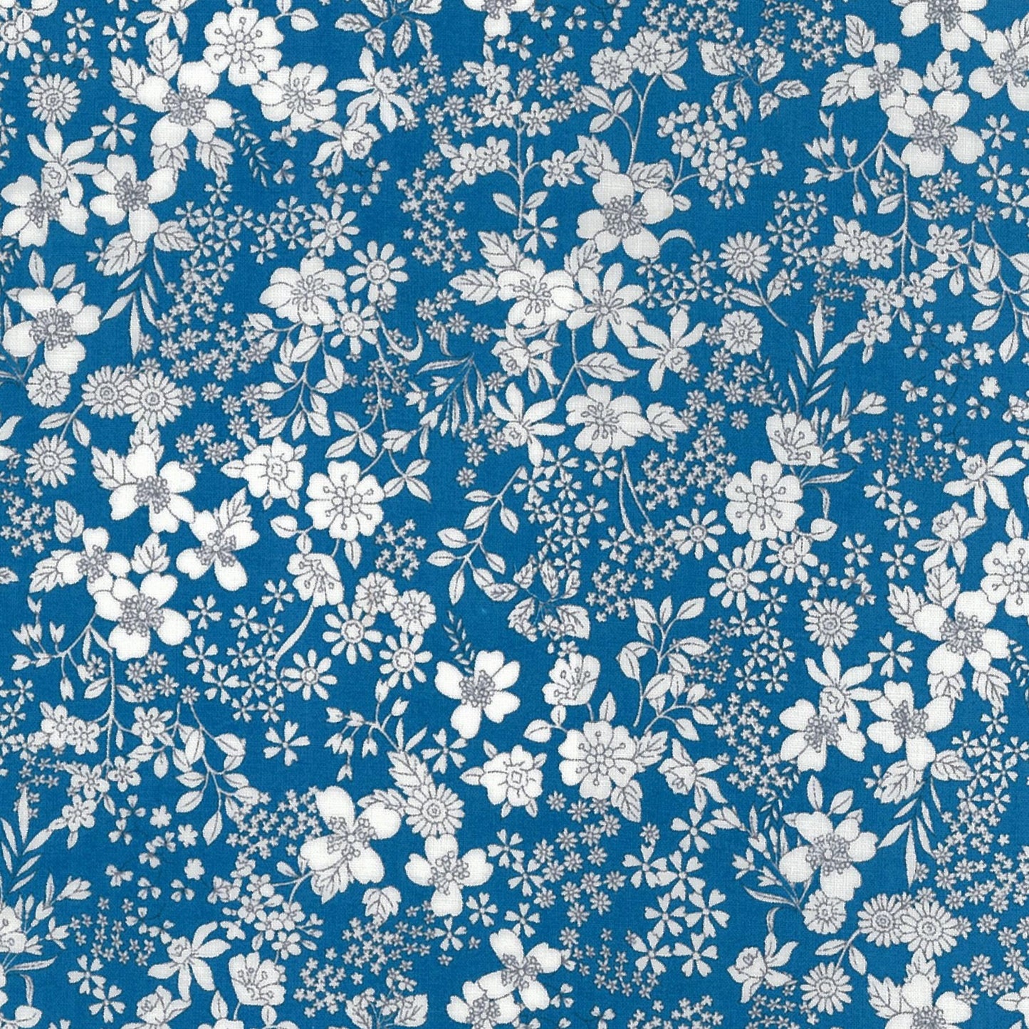 CORNFLOWER BLUE Floral 15D, Flownny I Lawn from KOKKA
