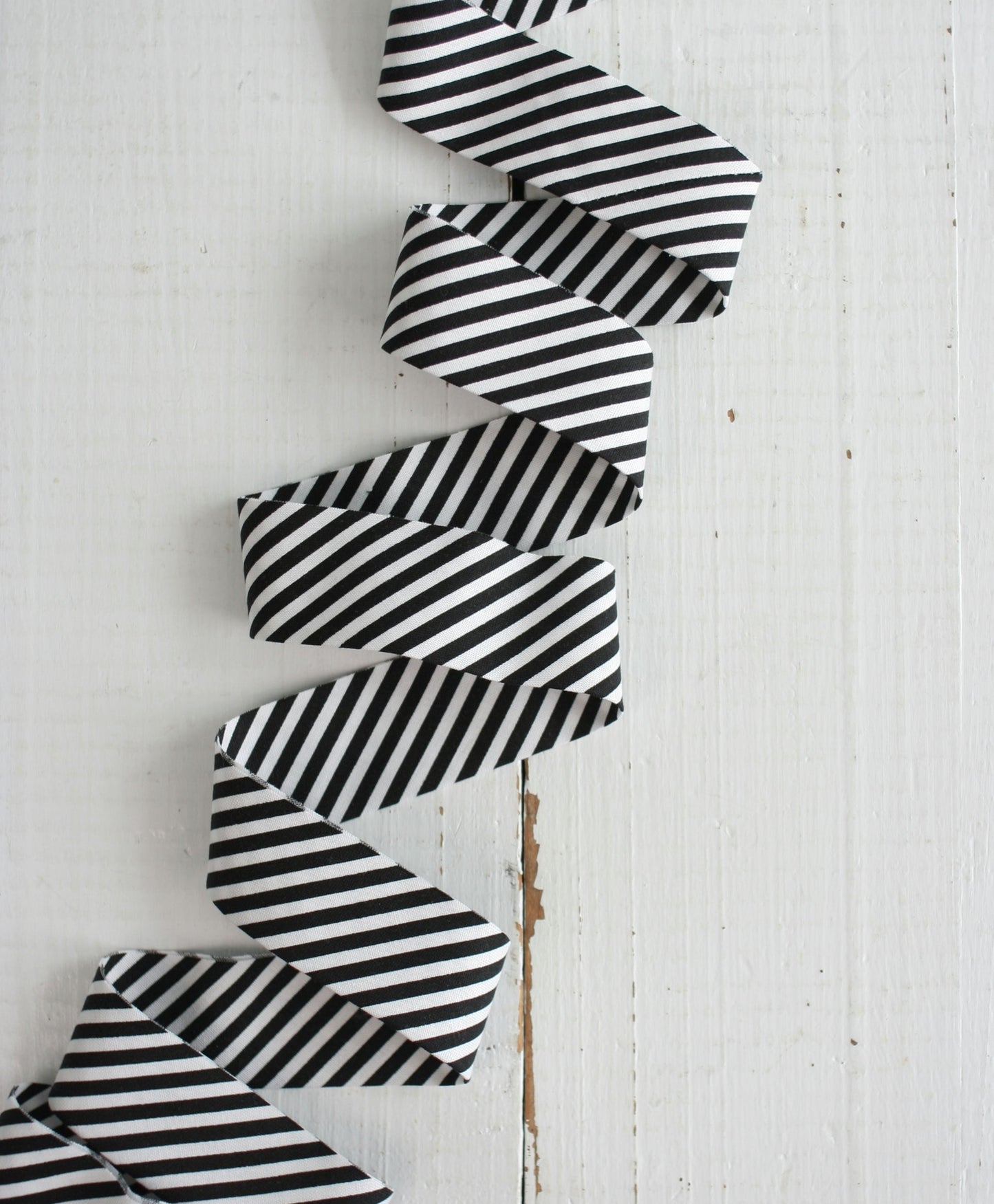 2 1/2" Single Fold Bias Tape by Bessie Pearl -Sold by the 1/4 Yard in Various Styles