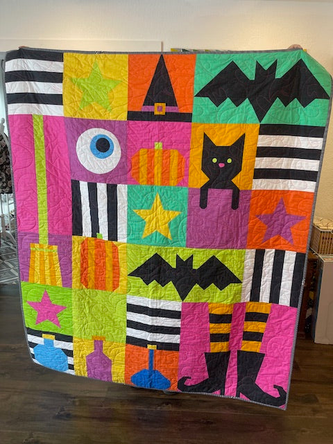 Hocus Pocus by Corinne Sovey Quilt Kit, Phosphor by Libs Elliott for Andover fabrics
