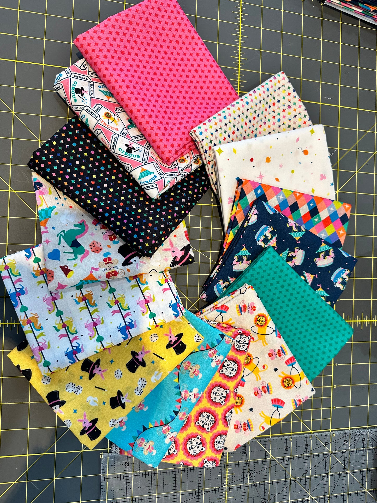 Circus Spectacular 14 Fat Quarter Bundle by QT Fabrics